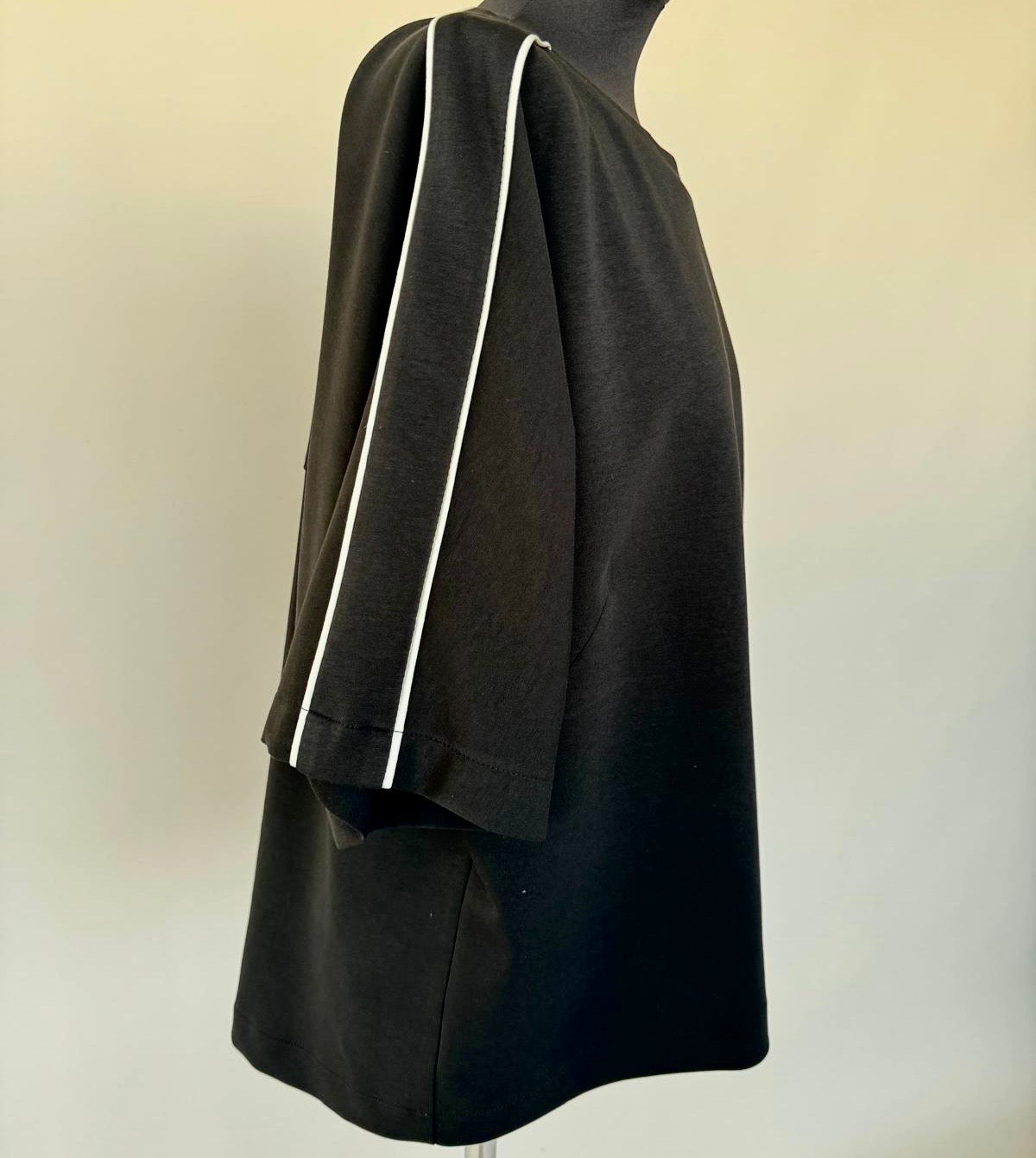 CASACCA CON PIPING BIANCO
