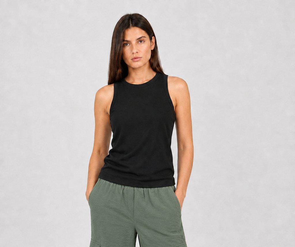 TOP CON SCOLLO ALL'AMERICANA