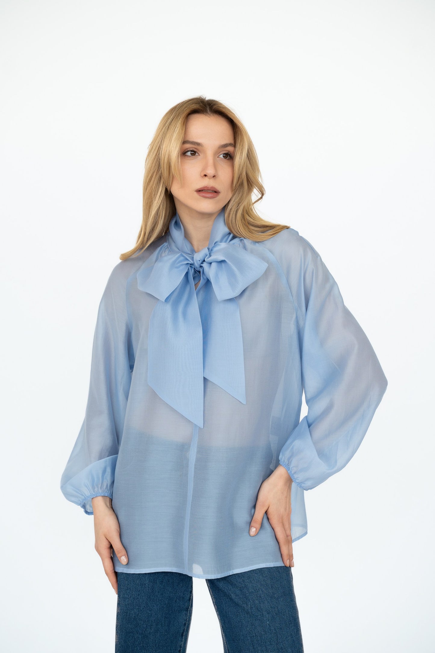 CAMICIA CON FIOCCO