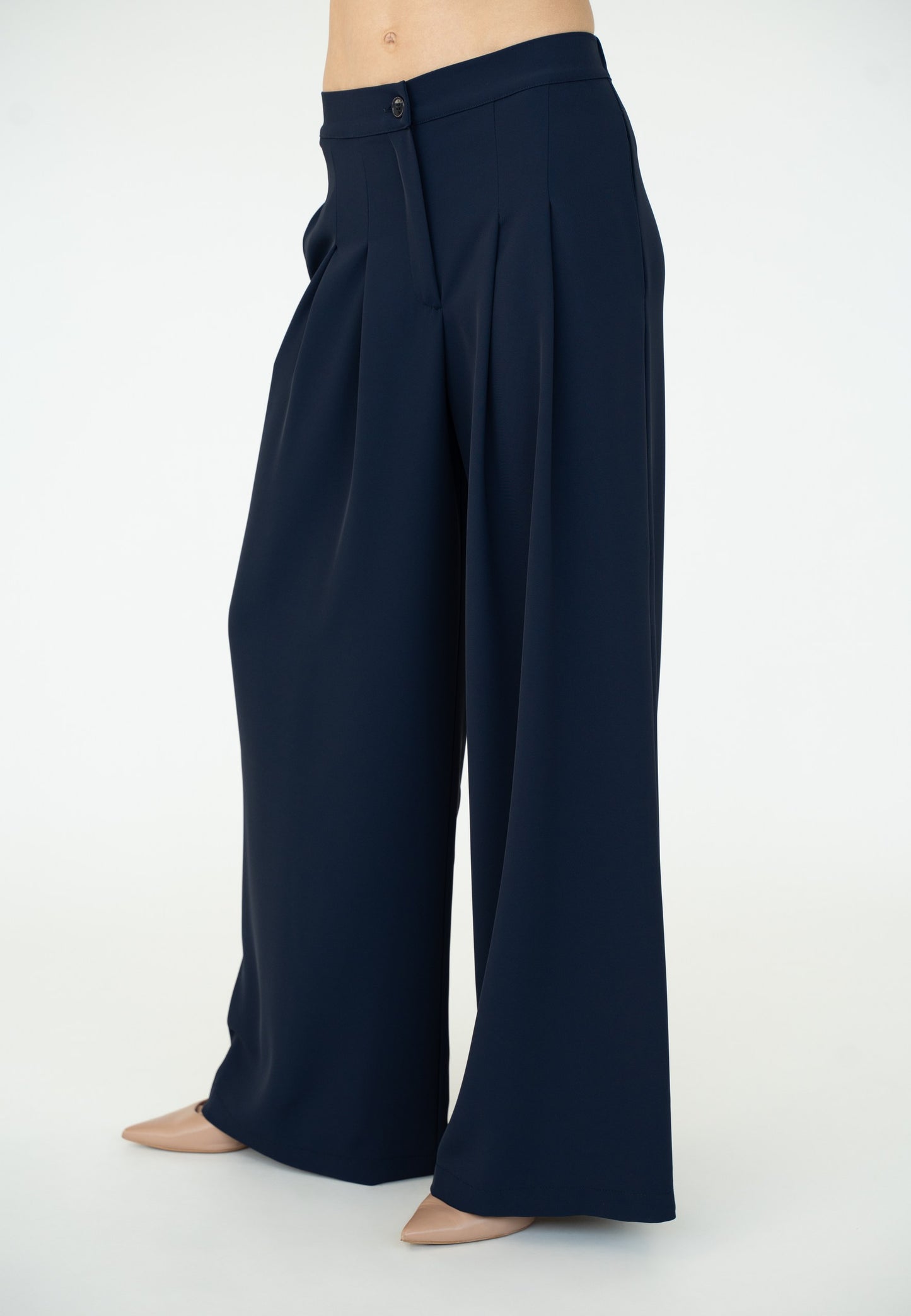 PANTALONE AMPIO CON PINCES