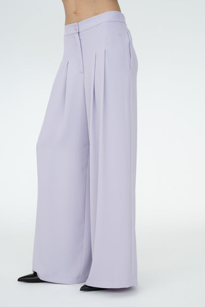PANTALONE AMPIO CON PINCES