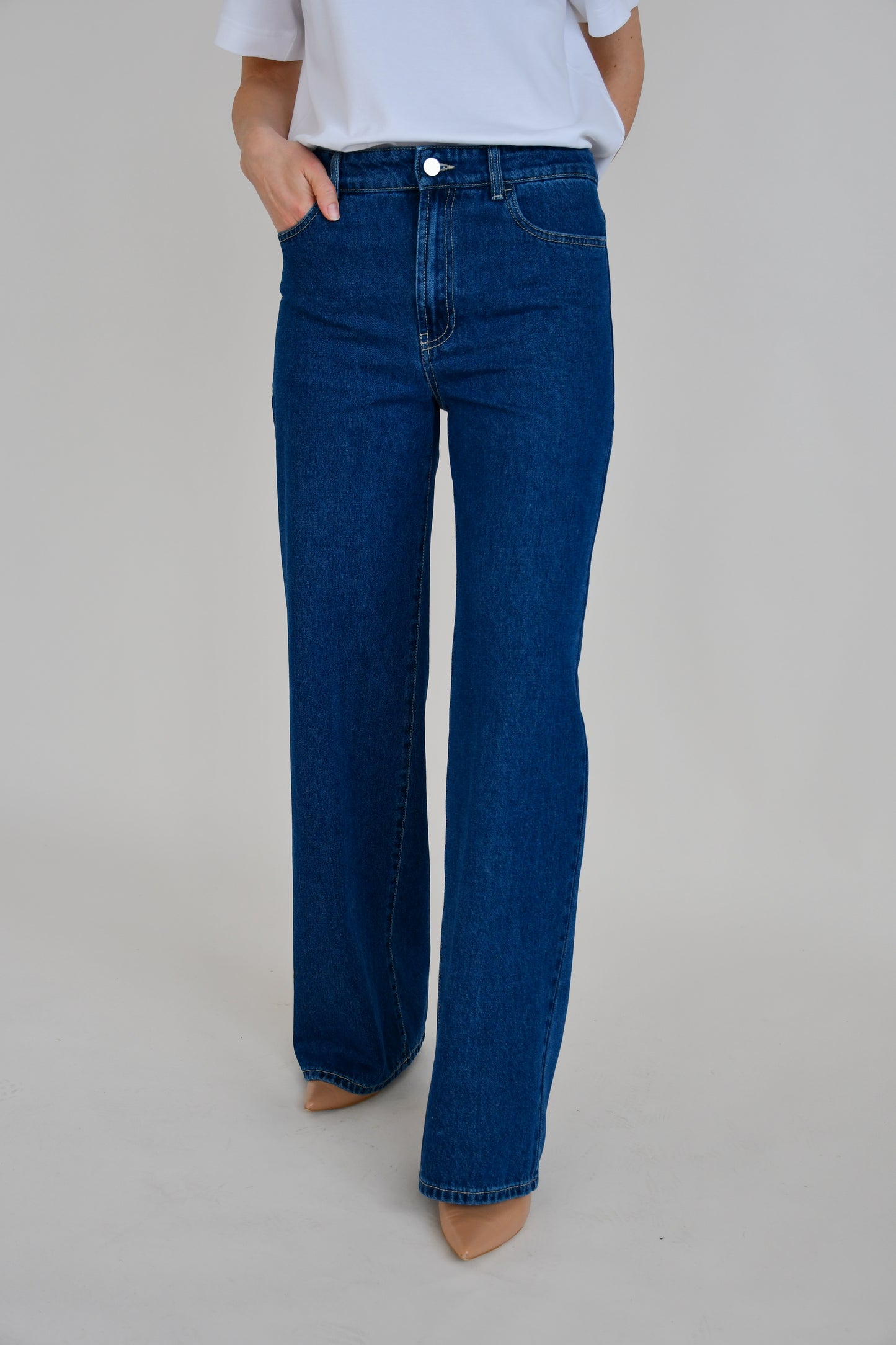 JEANS A PALAZZO TRIESTE