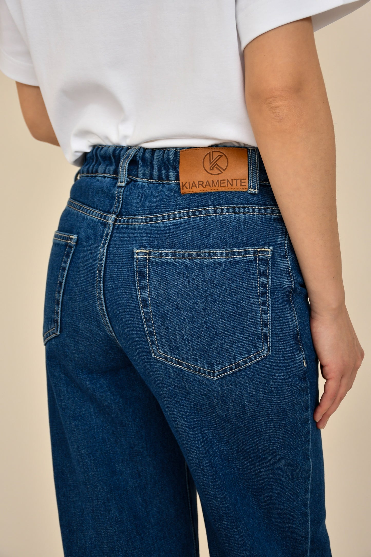 JEANS A PALAZZO TRIESTE