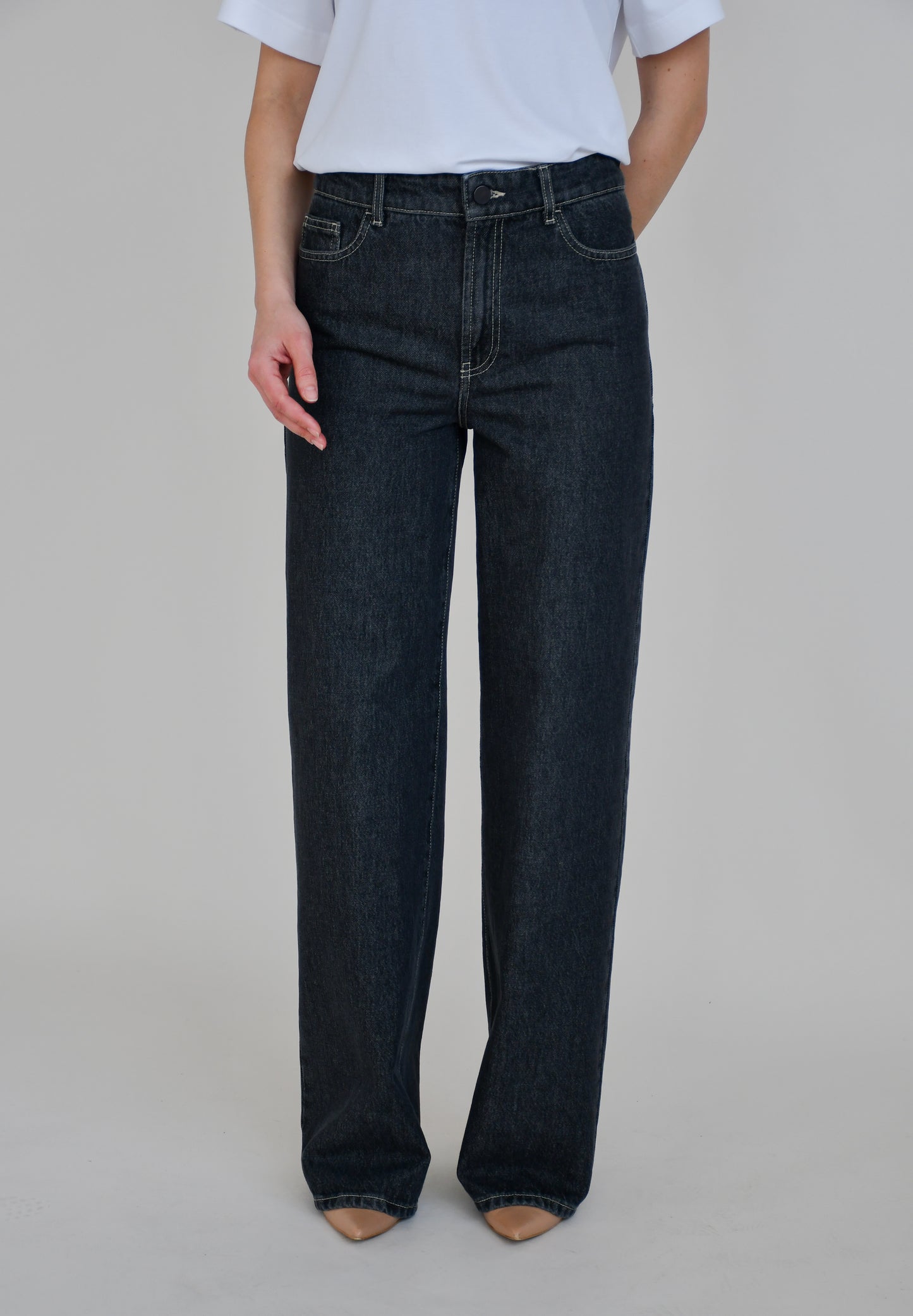 JEANS A PALAZZO TRIESTE