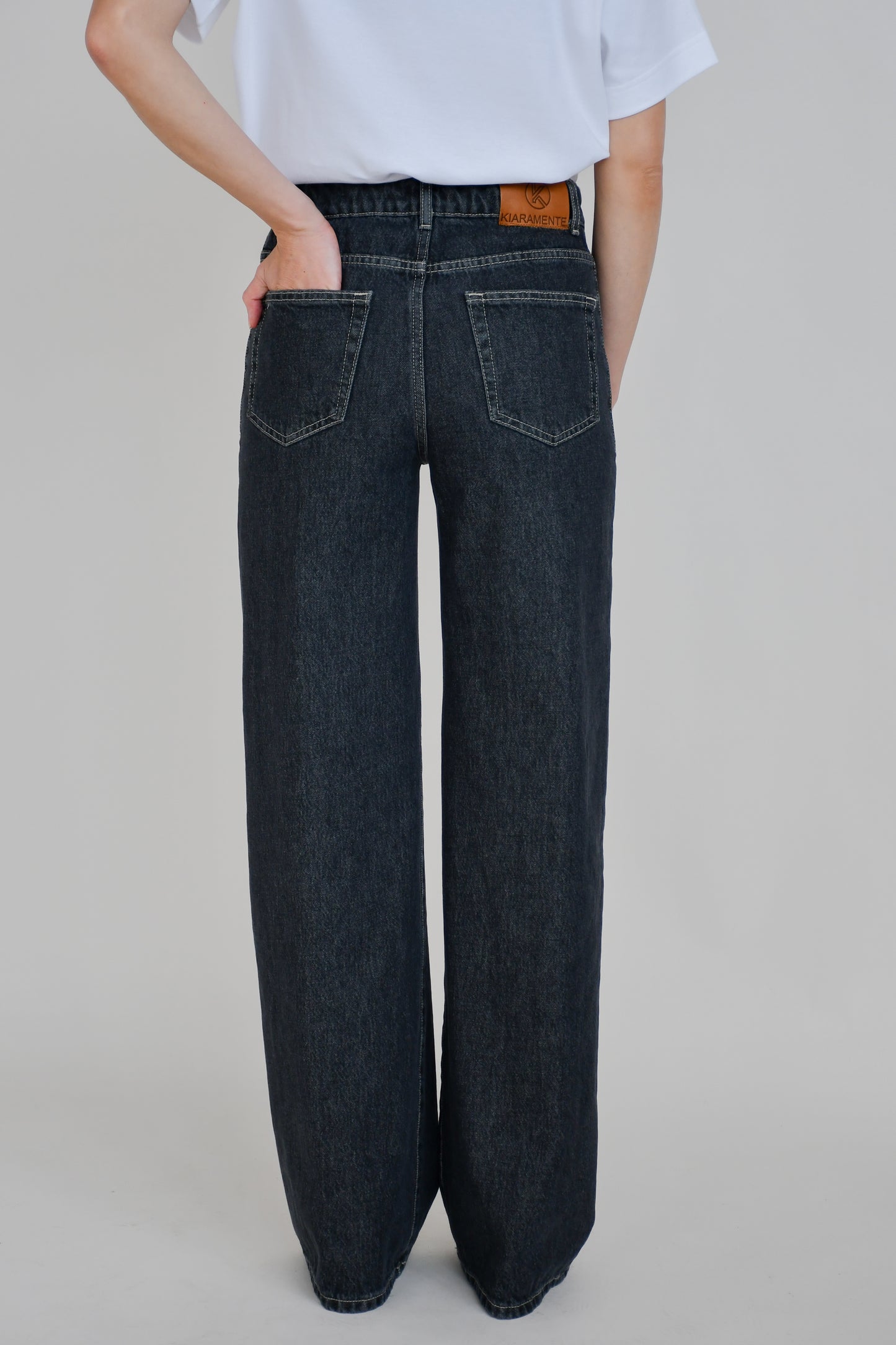 JEANS A PALAZZO TRIESTE