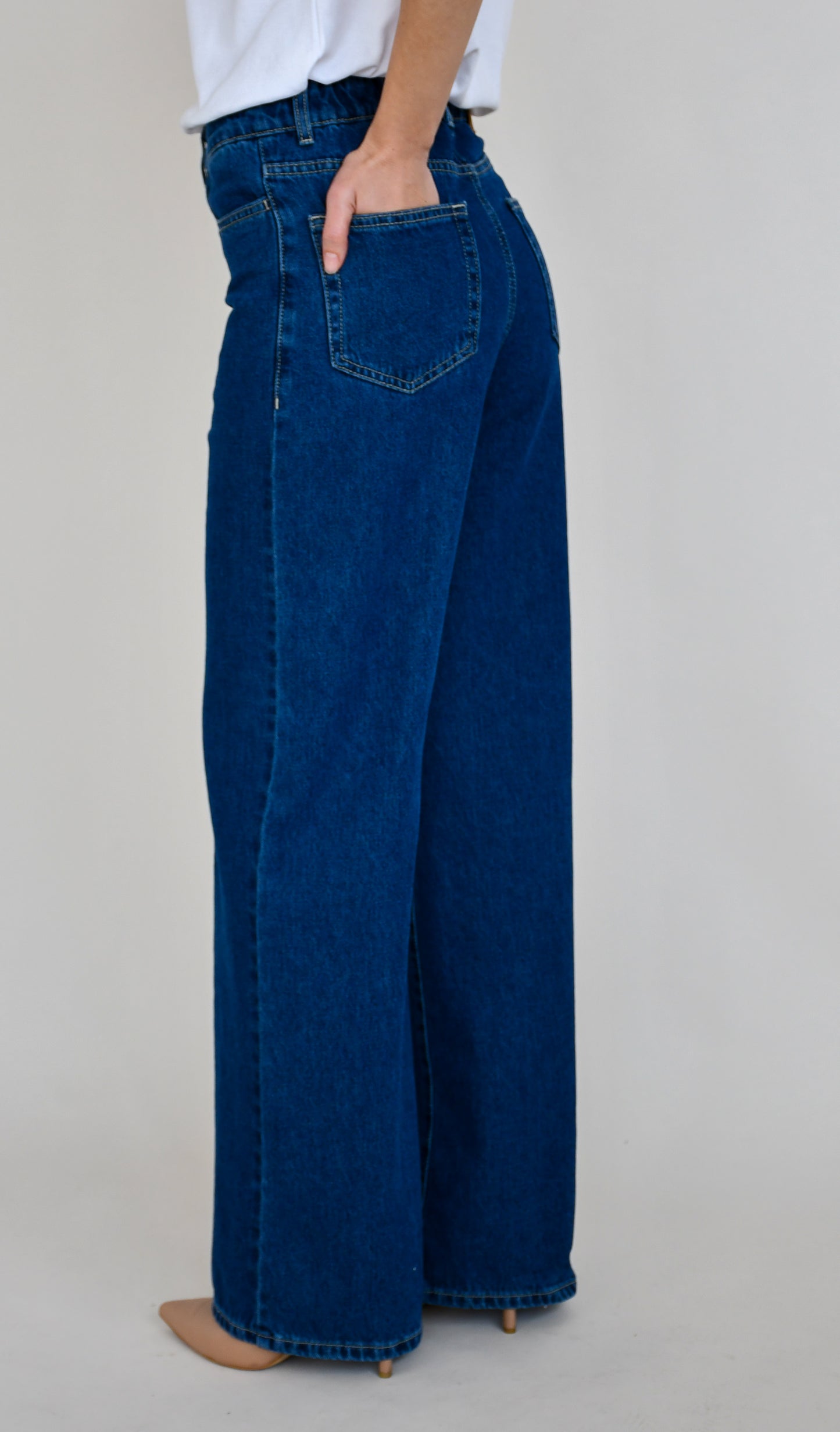 JEANS A PALAZZO TRIESTE