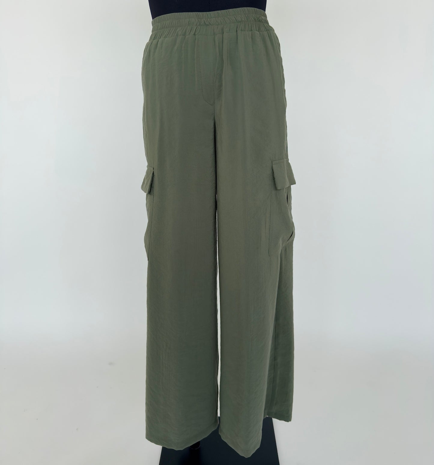 PANTALONE A PALAZZO CON TASCHE EFFETTO CUPRO DANIEL