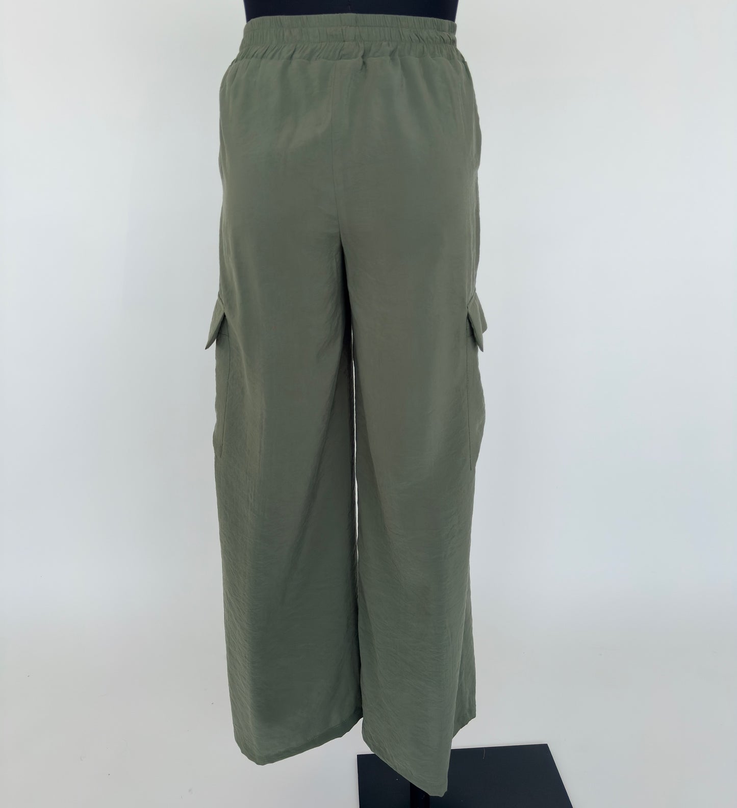PANTALONE A PALAZZO CON TASCHE EFFETTO CUPRO DANIEL