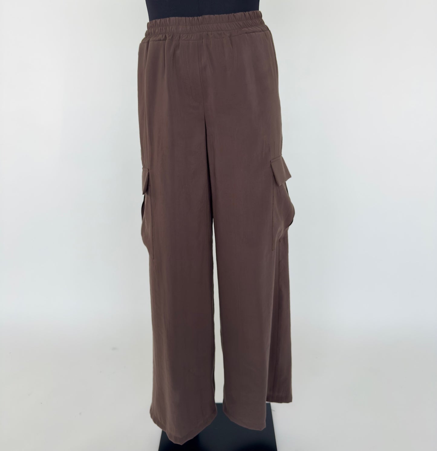 PANTALONE A PALAZZO CON TASCHE EFFETTO CUPRO DANIEL