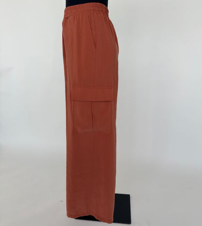 PANTALONE A PALAZZO CON TASCHE EFFETTO CUPRO DANIEL