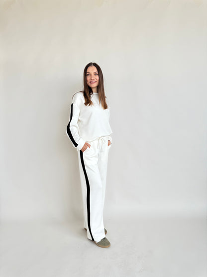 TUTA IN MODAL CON BANDA