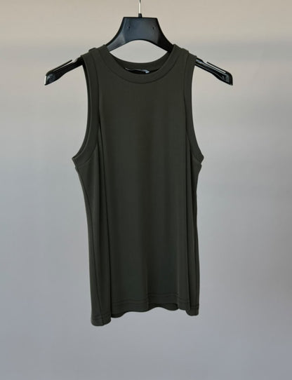 TOP CON SCOLLO ALL'AMERICANA
