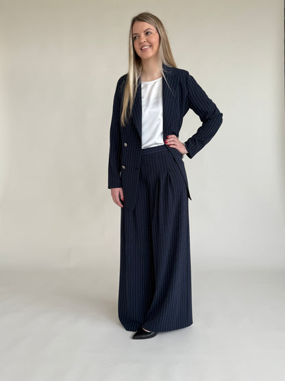 PANTALONE GESSATO AMPIO CON PINCES