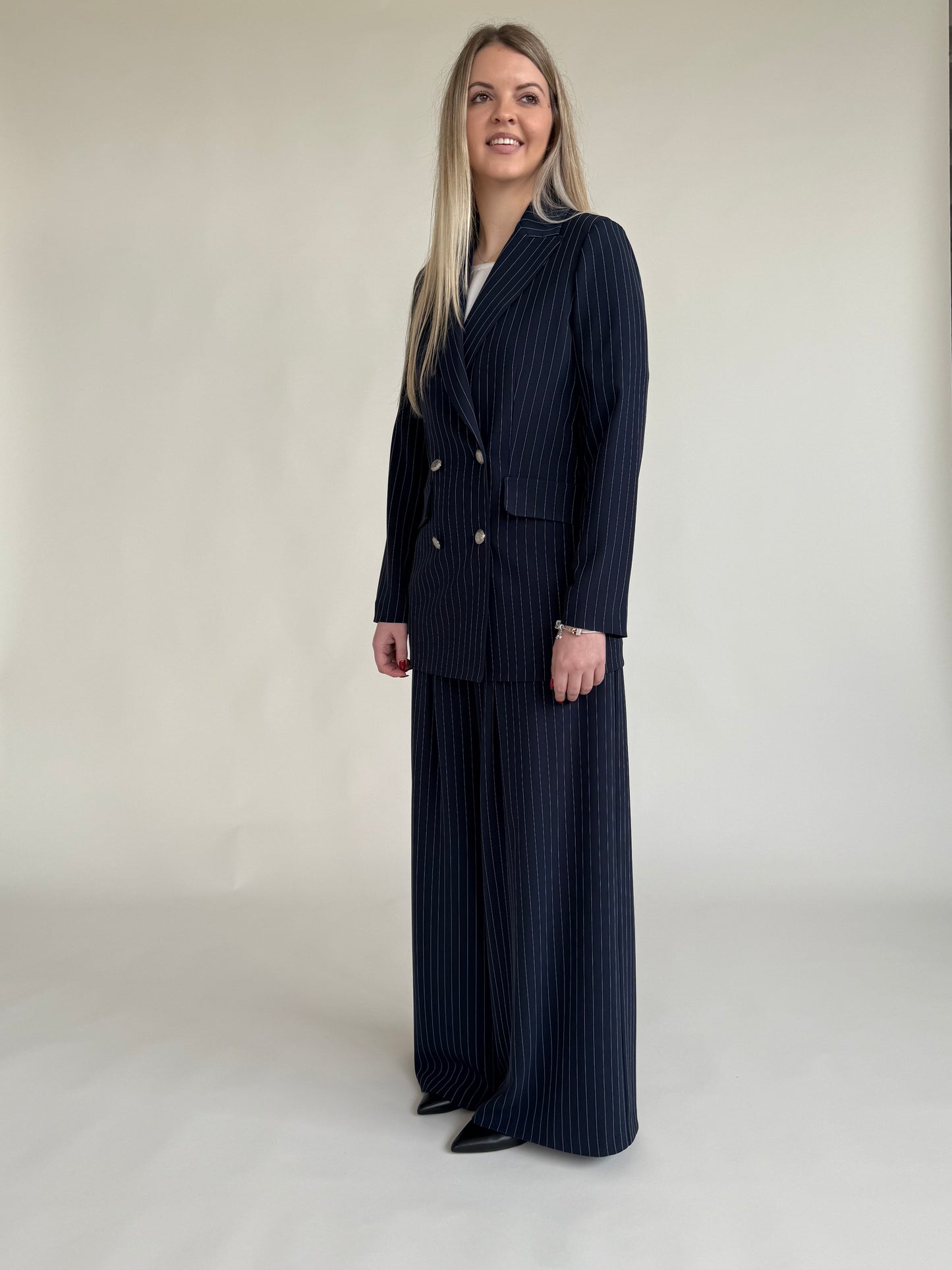 PANTALONE GESSATO AMPIO CON PINCES